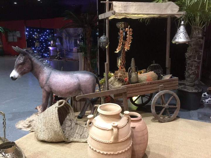 Location ambiance traditions Paris