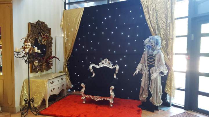 Location décors traditionnels Paris