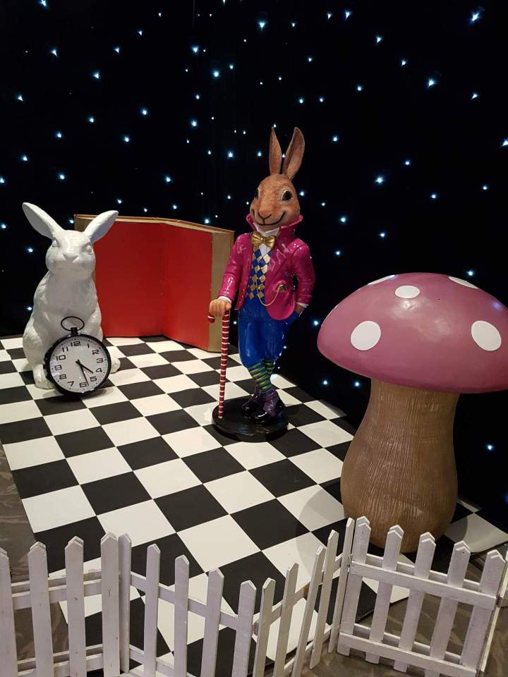 decors alice 3